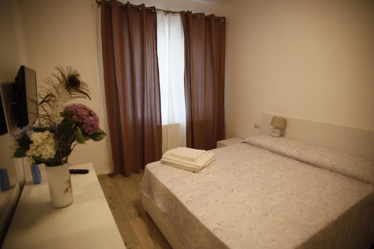Lar Apartment Focsani Exterior photo