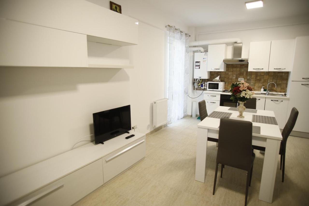 Lar Apartment Focsani Exterior photo
